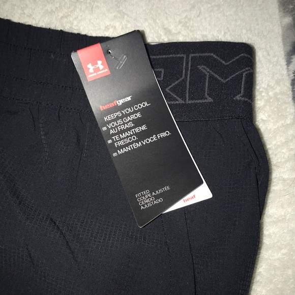 NWT Under armour fitted shorts - Picture 3 of 7